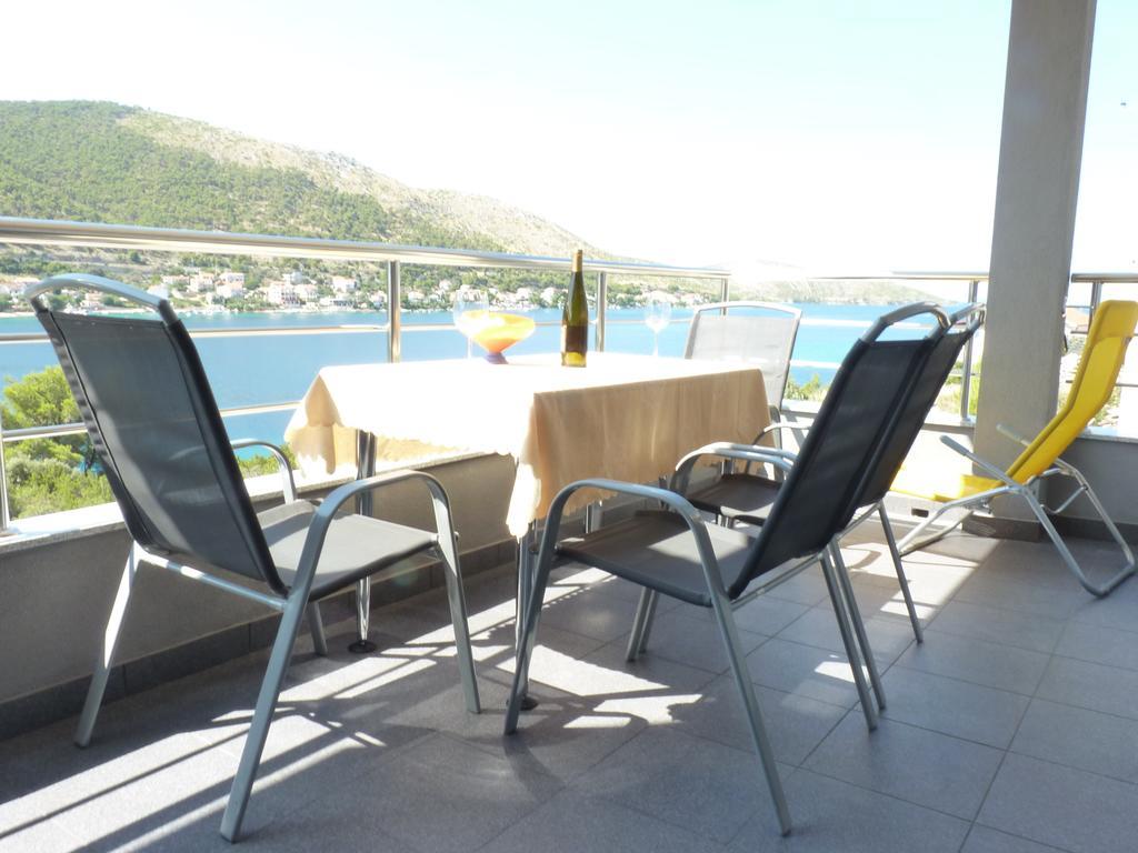 Timbar Apartment Grebastica