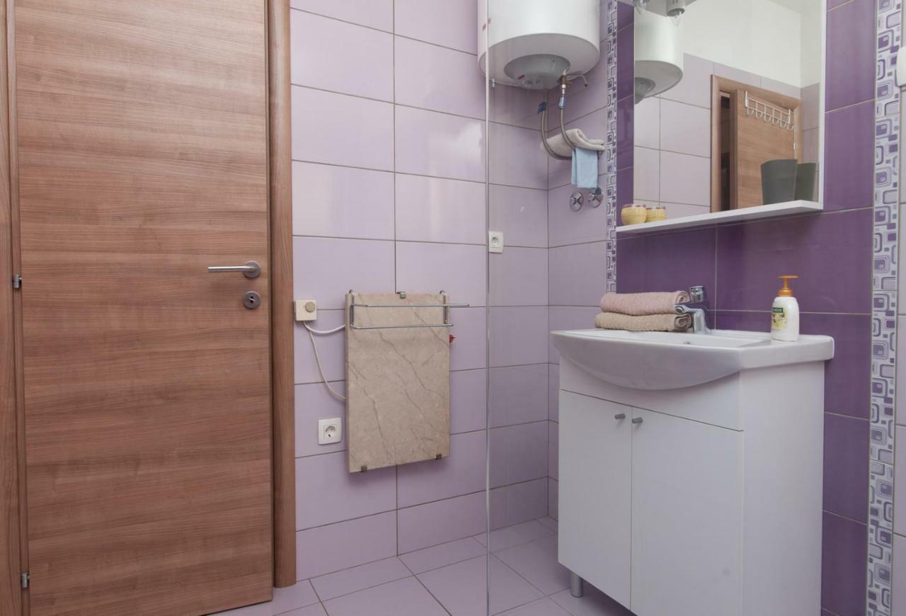 Timbar Apartment Grebastica