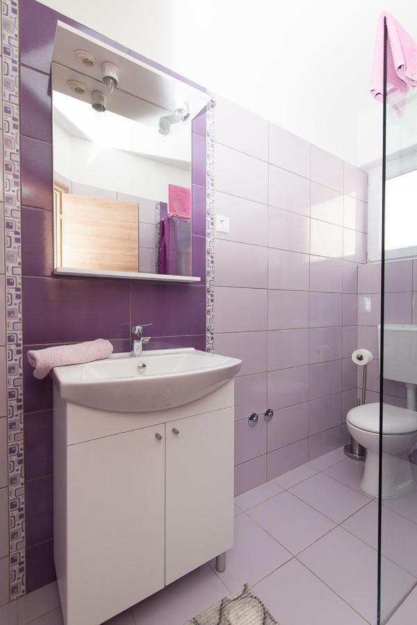 Timbar Apartment Grebastica