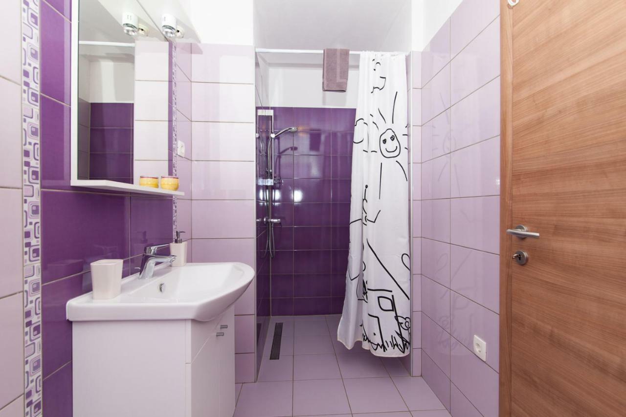 Timbar Apartment Grebastica